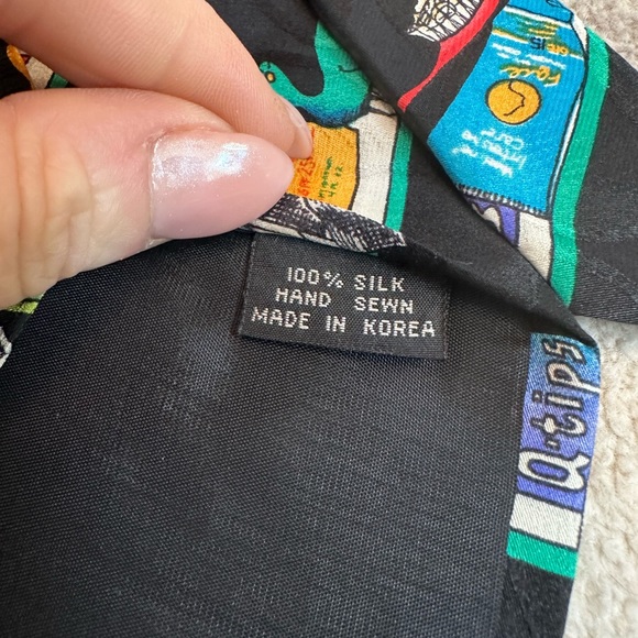 Vintage 1991 Nicole Miller Medicine Cabinet Silk Tie - Picture 6 of 6